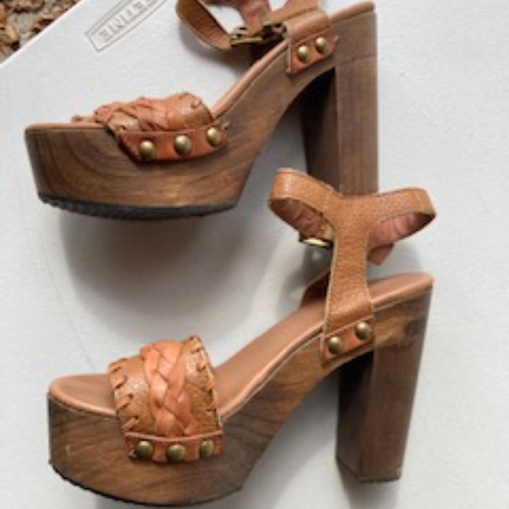 SIXTYSEVEN Platform Sandal - Picture 10 of 11